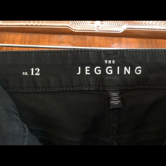 WHBM Black Jeggjngs - Picture 2 of 3